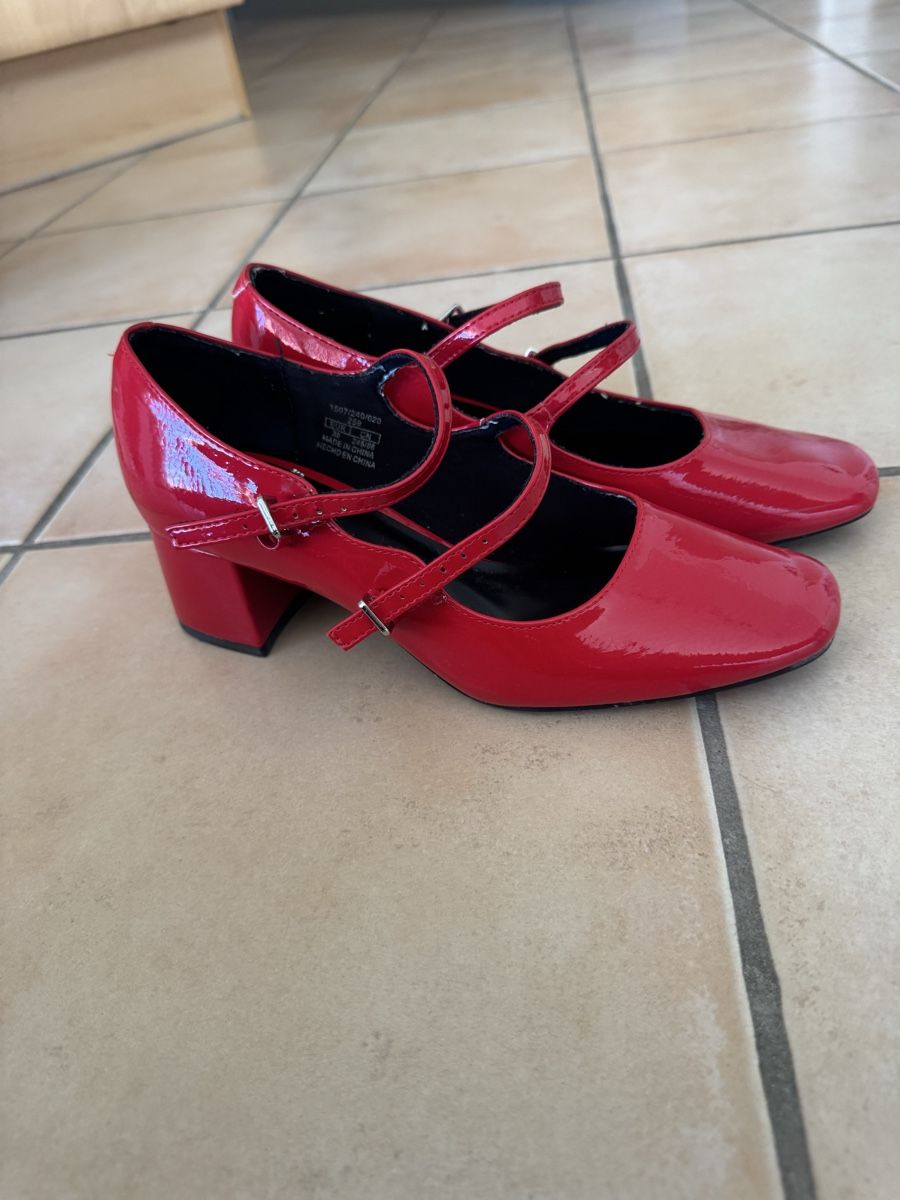Pull&Bear Scarpe da donna: maryjane rouge taille 38 – Usato da Lonay venduto da nei_79jc 6