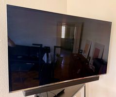 Set (Samsung TV, Bose Soundbar, Wallmount)