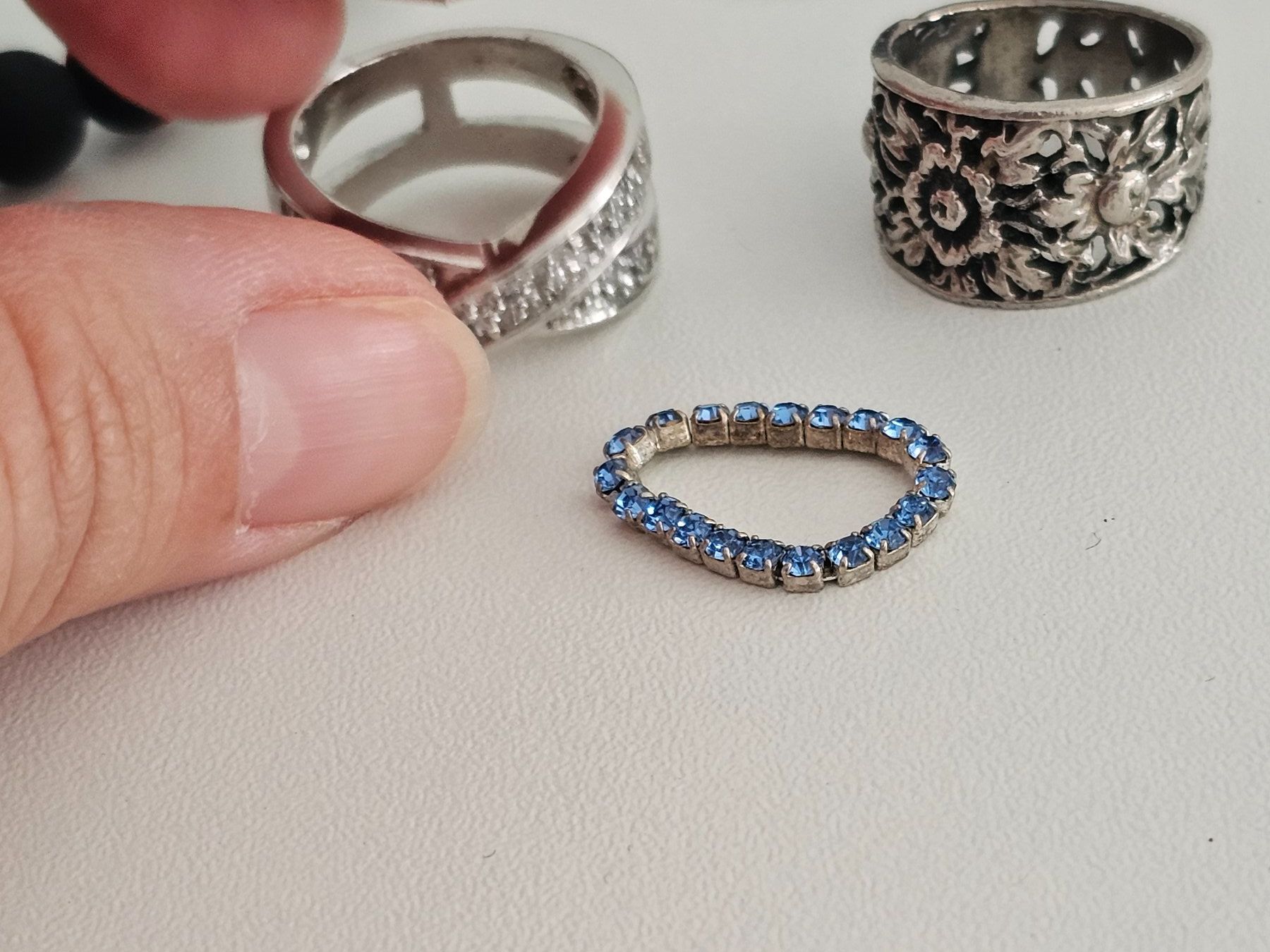 Bracciali & Braccialetti: Schmuck & Accessoires Set – Armbänder/Collier/Ringe – Usato da Matten b. Interl venduto da Vanilla8 5