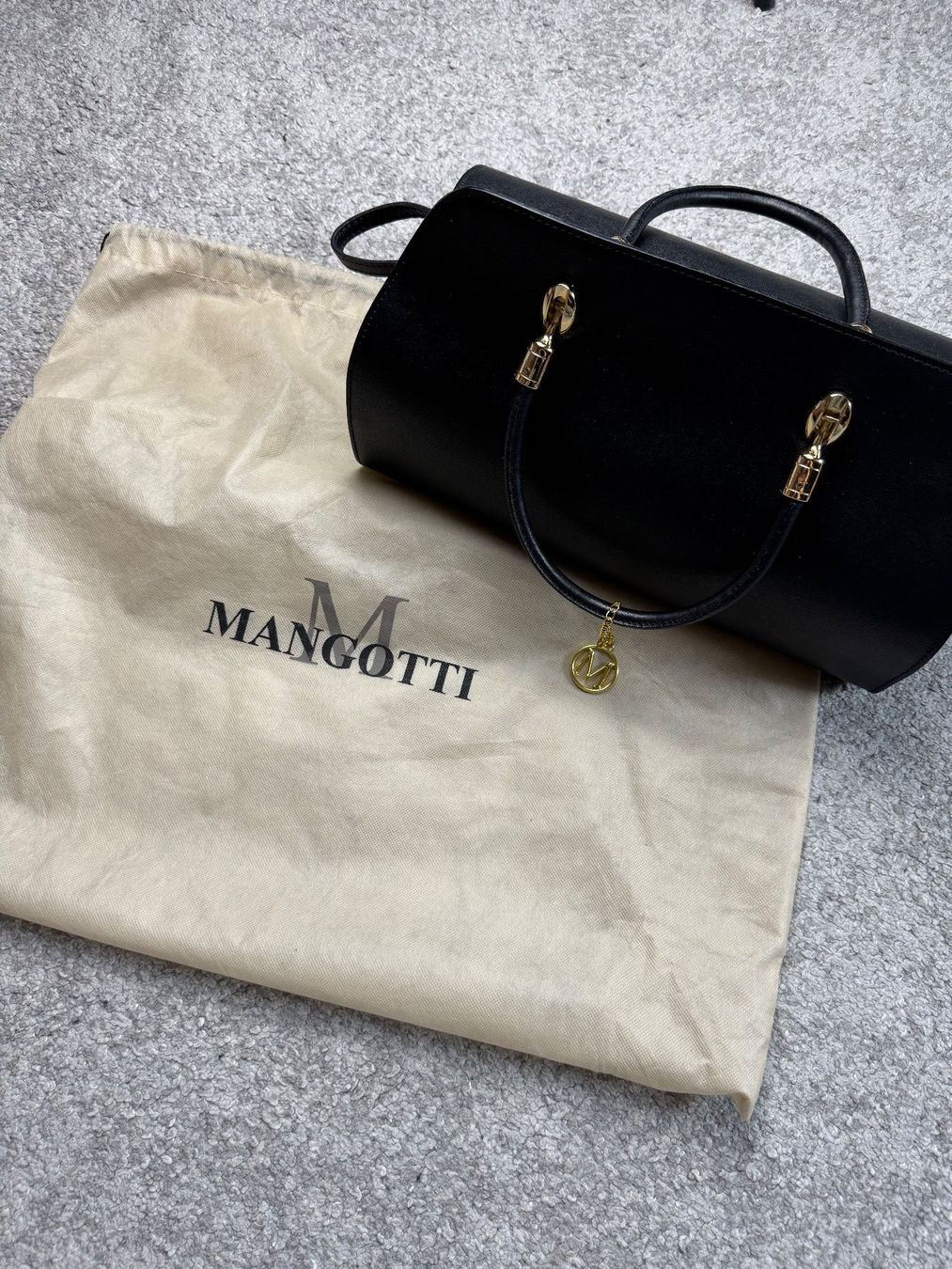 Borse da donna: Elegante Mangotti Handtasche Schwarz – Usato da Pfaffhausen venduto da Voe
