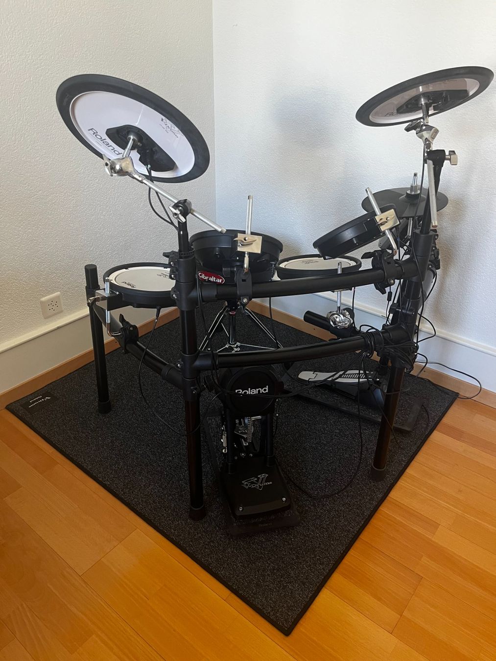 Roland Strumenti musicali: Roland V-Drums TD-15 Set E-Schlagzeug – Usato da Olten venduto da daumelin 1