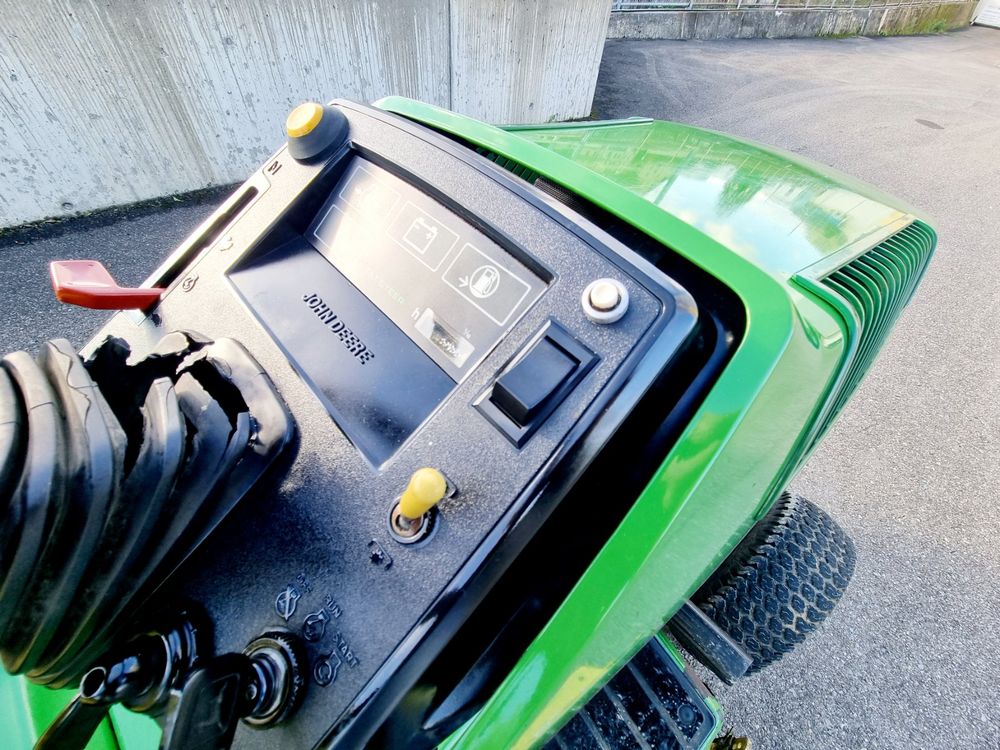 John Deere 285 mit Mähwerk und Schneepflug Kaufen auf Ricardo