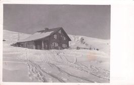 St. Peter GR // 1937 Skihaus Hochwang // Winter
