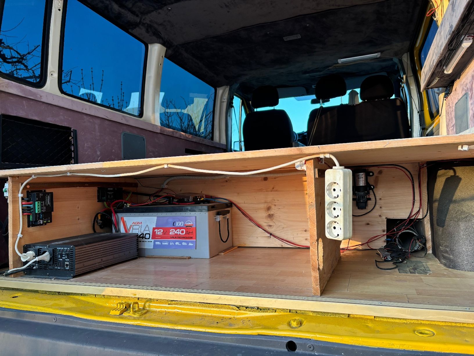 Ford Véhicules de camping: Ford Transit Camper – D'occasion à Wölflinswil par mic_n96m 6