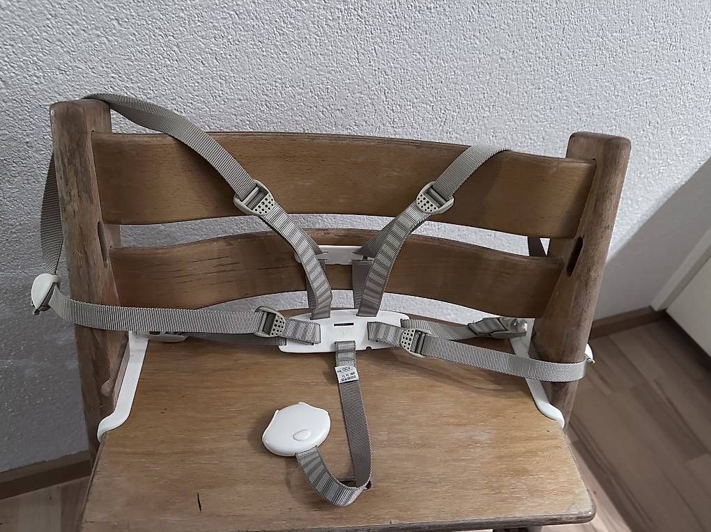 Chaises hautes: Stokke Tripp Trapp Sicherheitsgurt – D'occasion à Kilchberg ZH par lolena