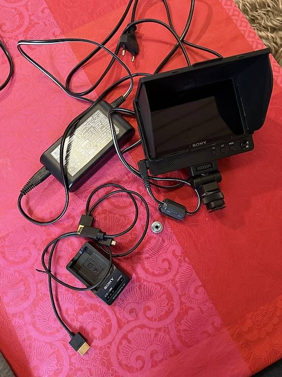 Monitore: Sony screen – Gebraucht aus Küsnacht ZH von CRev