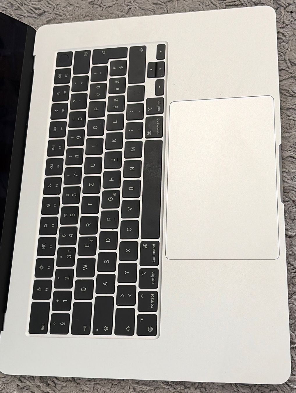 Apple Notebook: MacBook Air – Usato da Onex venduto da flo_p9zj 2