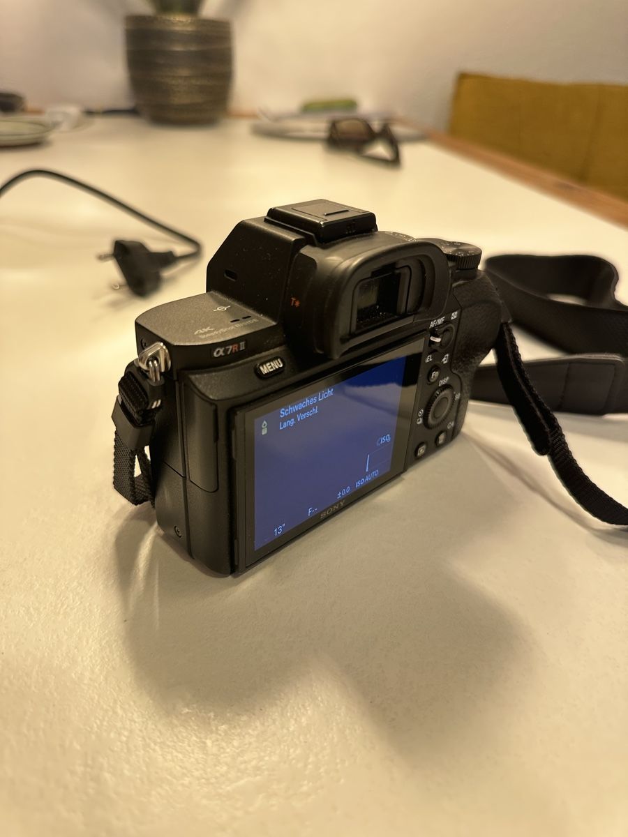 Sony Fotocamera: Sony Alpha 7R II Systemkamera inkl. 3 Akkus – Usato da Laupen BE venduto da ColinW.76 5