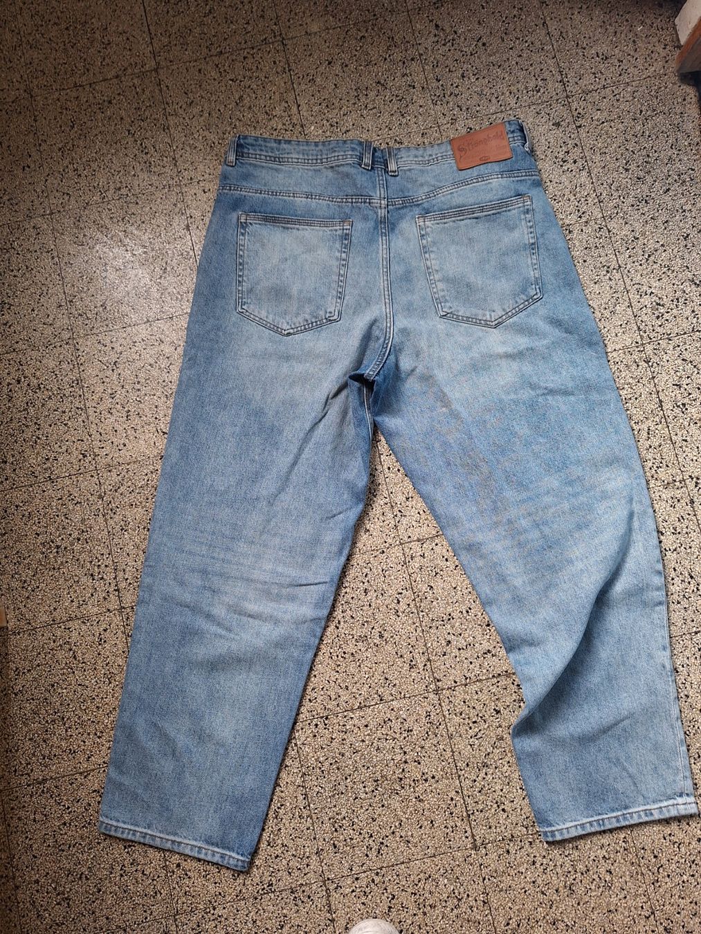 Jeans: Jeans large Stronhold 33x30 – D'occasion à Carouge GE par lor_m8jm 3