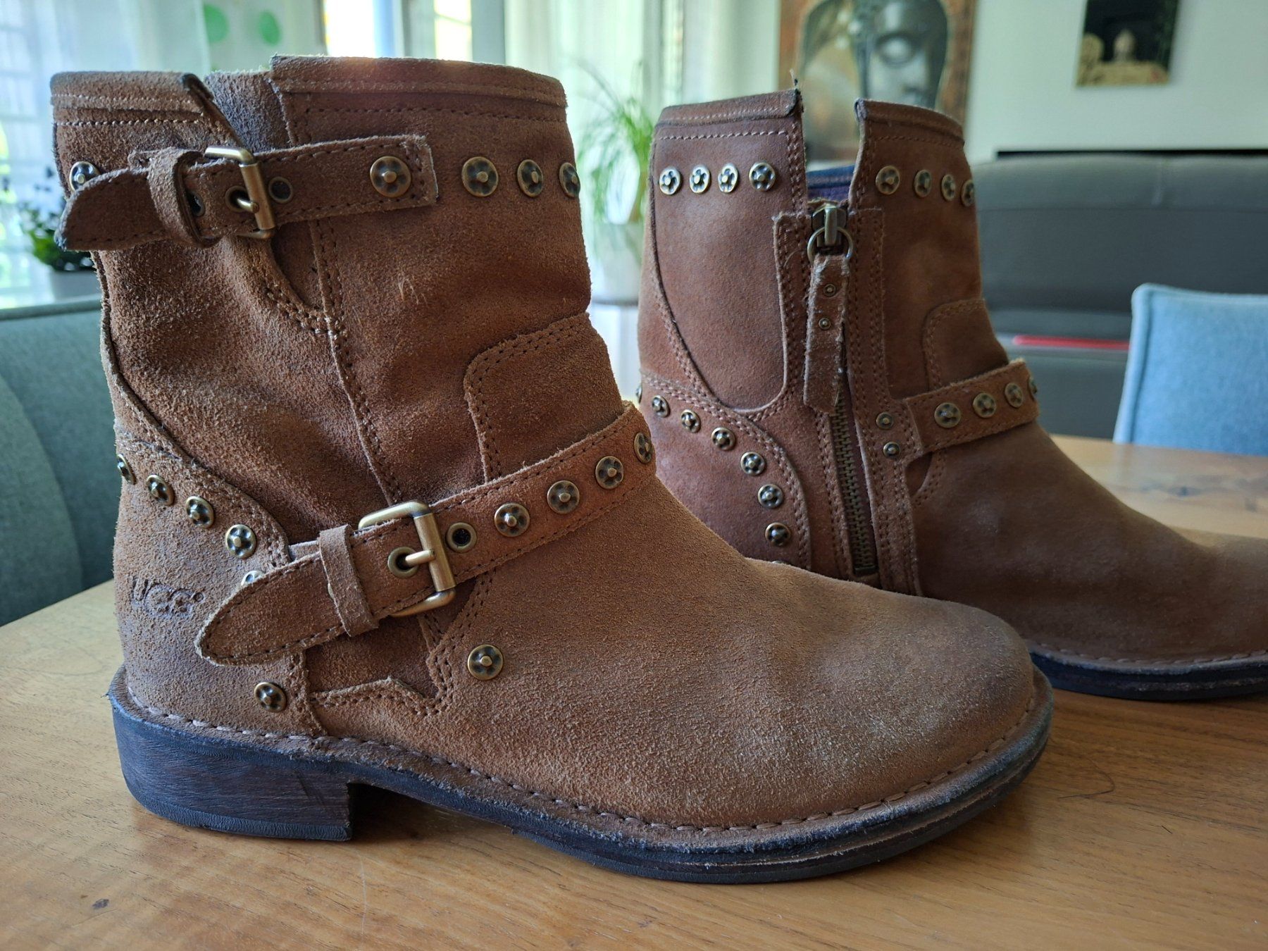 Ugg Scarpe da donna: UGG Stiefeletten Wildleder Grösse 39 – Usato da Schliern b. Köniz venduto da Lanka02