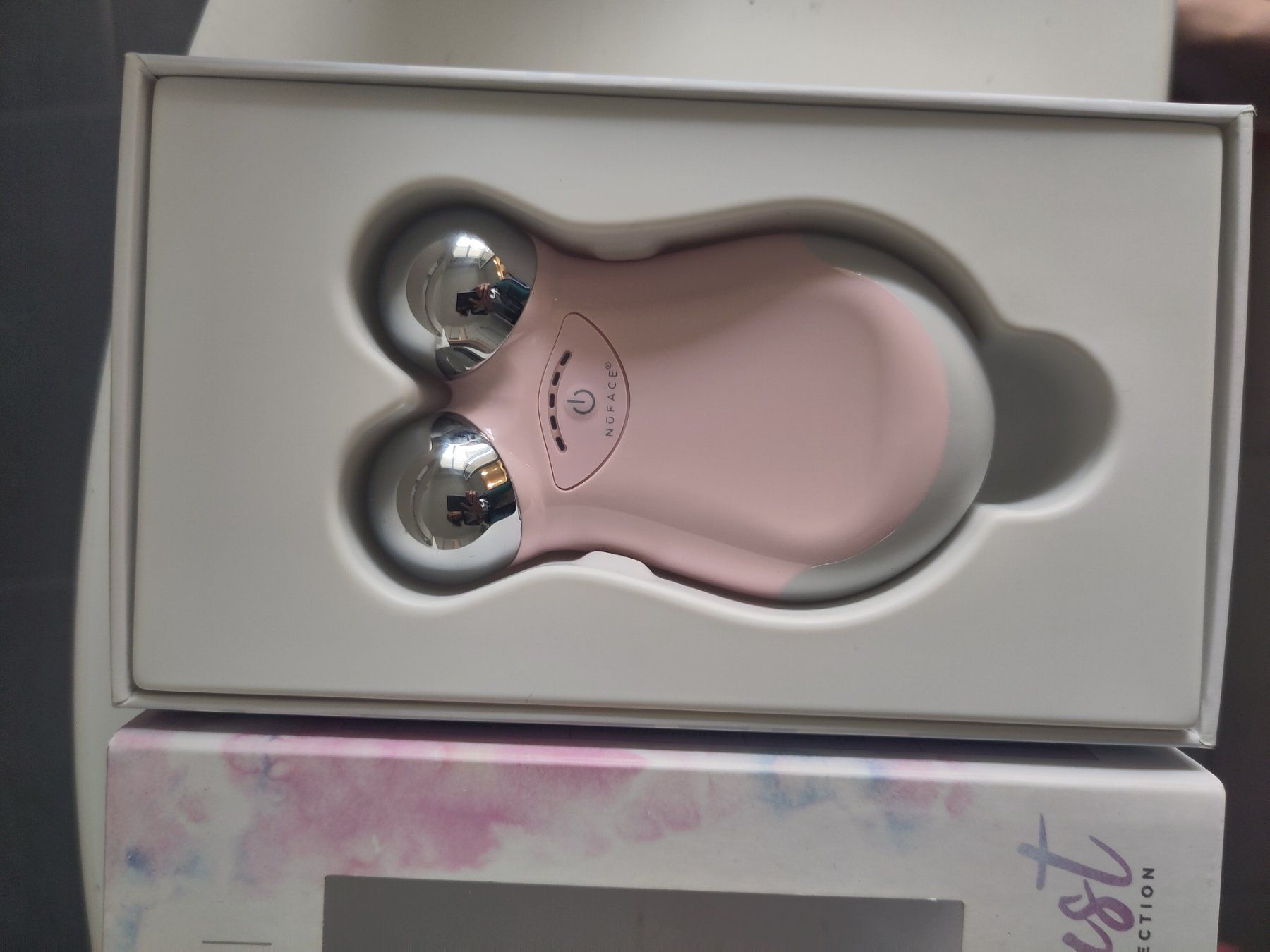 Nuface Gesichtspflege: NuFace Mini pink - microcurrent facial toning device – Gebraucht aus Basel von sho_lfd6 2