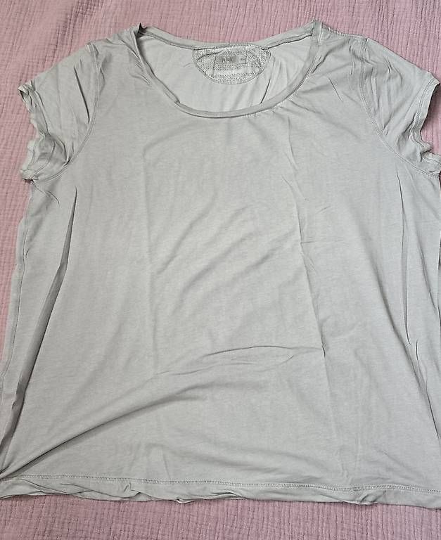 T-Shirts: Nile - T-Shirt – Gebraucht aus Hägendorf von sinaB04 1