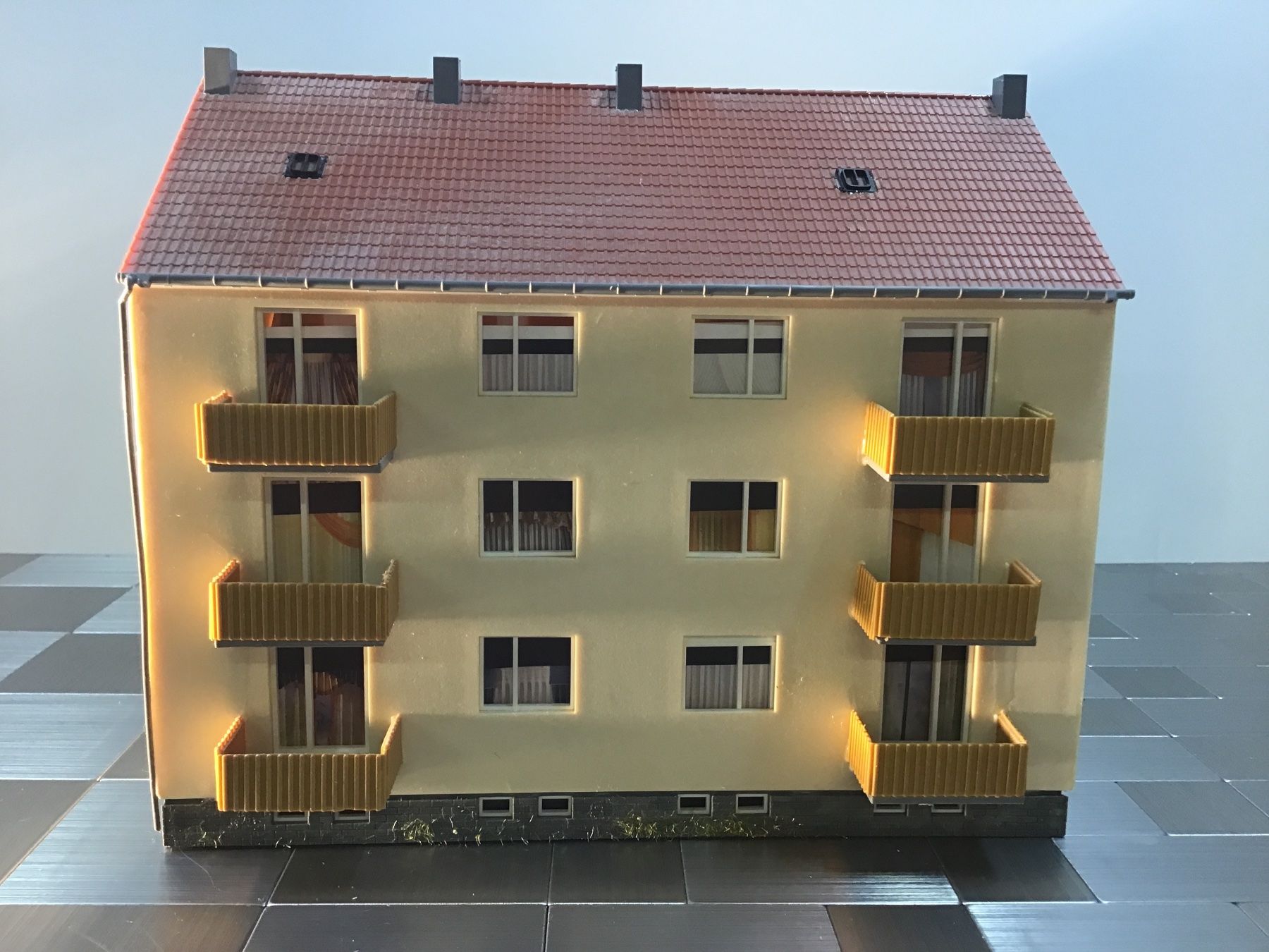 Faller Modelleisenbahnen: FALLER MODELL GEBÄUDE H0 – Gebraucht aus Männedorf von Spezial-Modelle