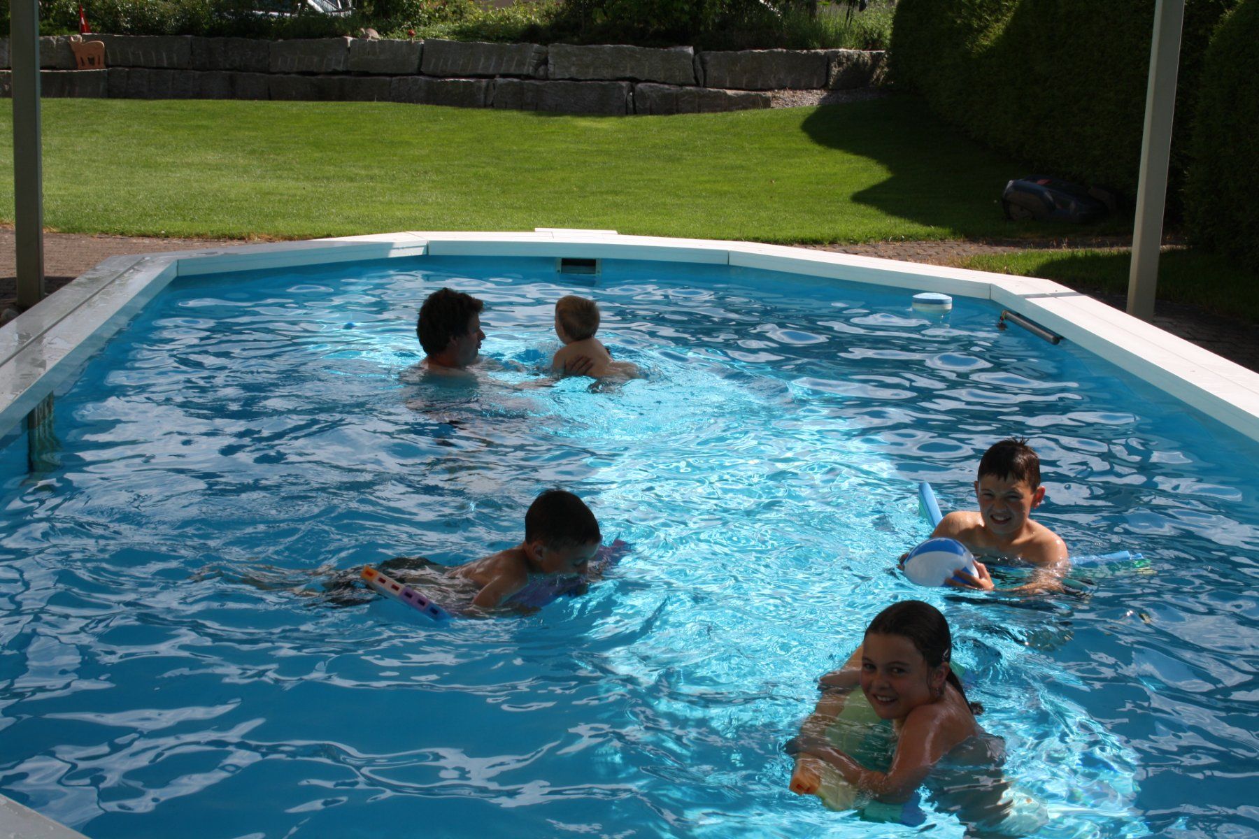Schwimmbad: Sitzborde zu Arizona Pool 4x8 m  8 eckig – Gebraucht aus Rickenbach-Sulz von herzvet