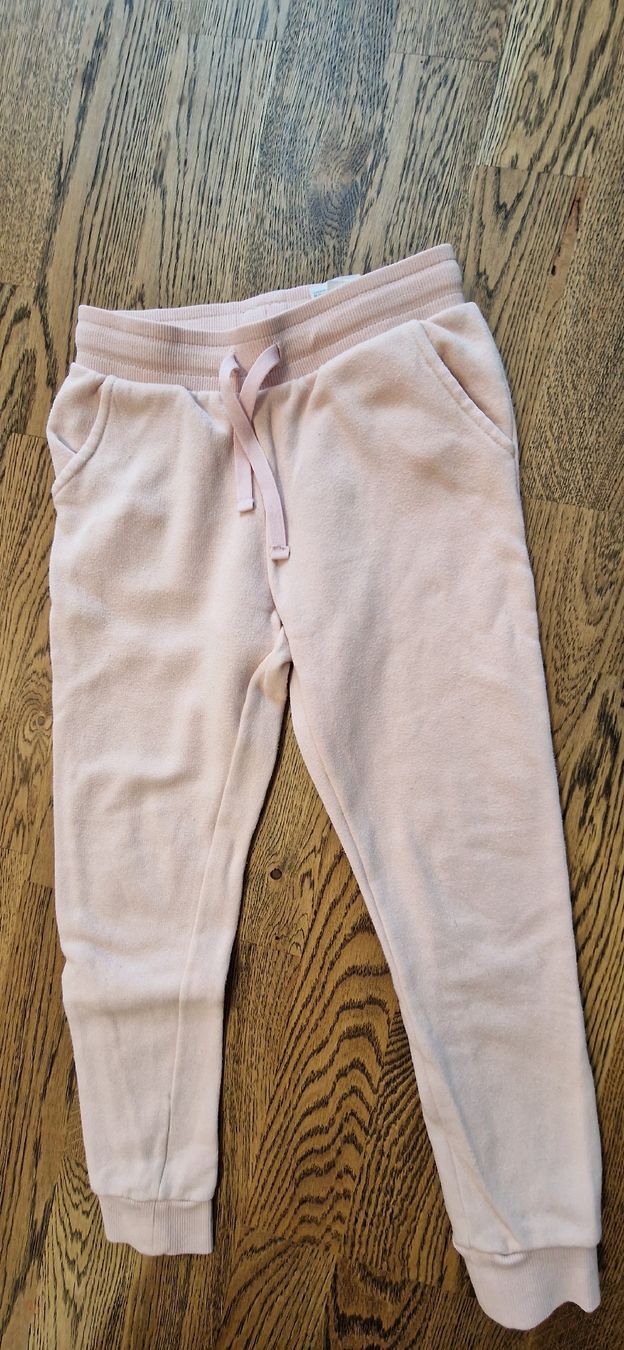 H&M Pantaloni: H&M Basic Mädchen Jogginghose, Gr. 122, Top Zustand! – Usato da Benken SG venduto da EgMoJo