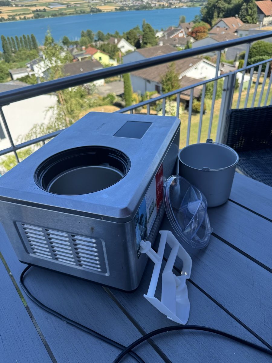 Appareils de cuisine: Eismaschine / Joghurtmaker Glace Severin EZ 7405 Kompressor  – D'occasion à Beinwil am See par spontivonti 2