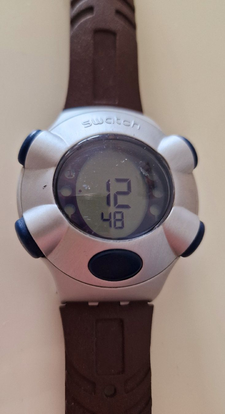 Swatch Orologi: uhr swatch Beat irony – Usato da wetzikon venduto da Bestedienste 2