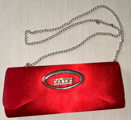 Clutch rot mit weissen Glassteinen u. silberfarbenen Details