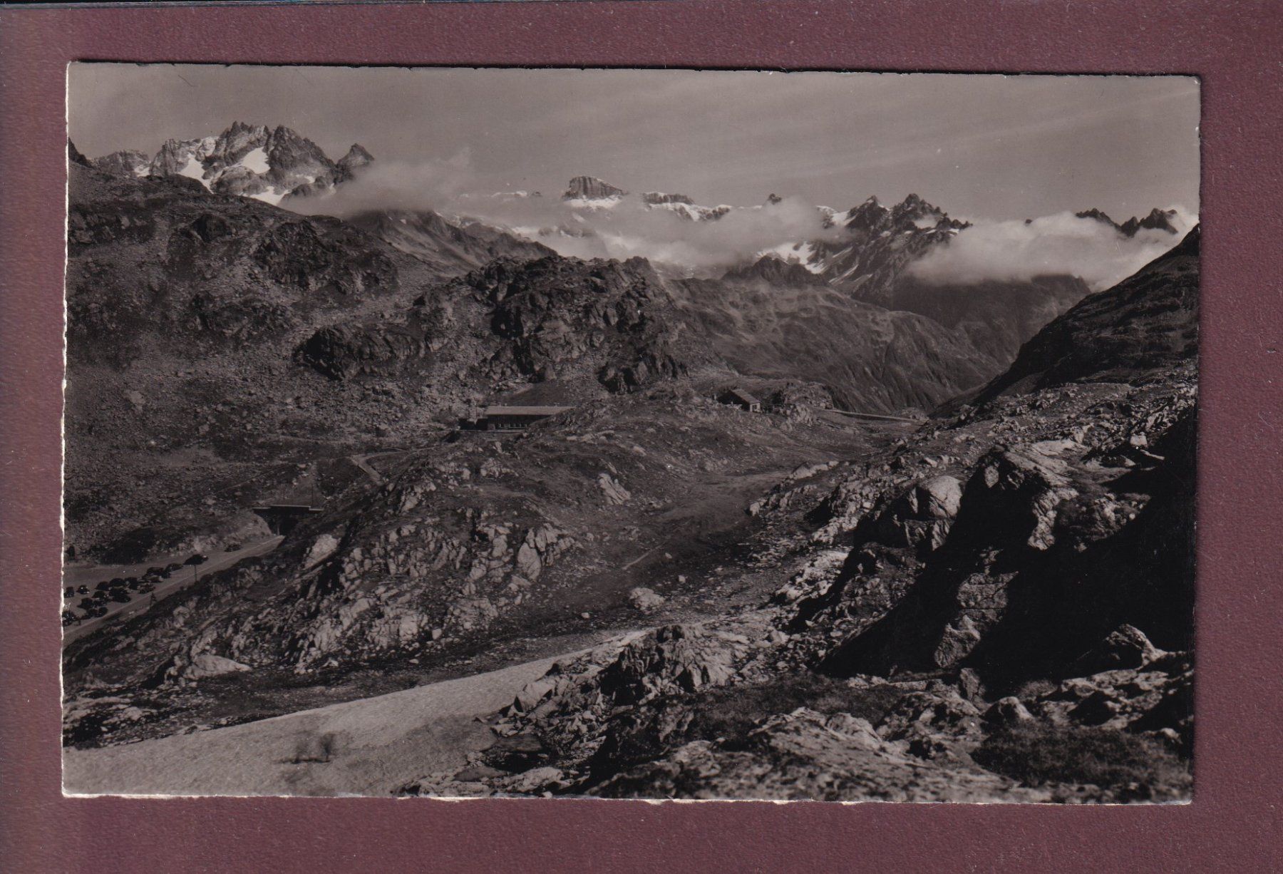 Cartoline postali: SUSTENSTRASSE Meiringen - Wassen – Usato da Pully venduto da nicecards