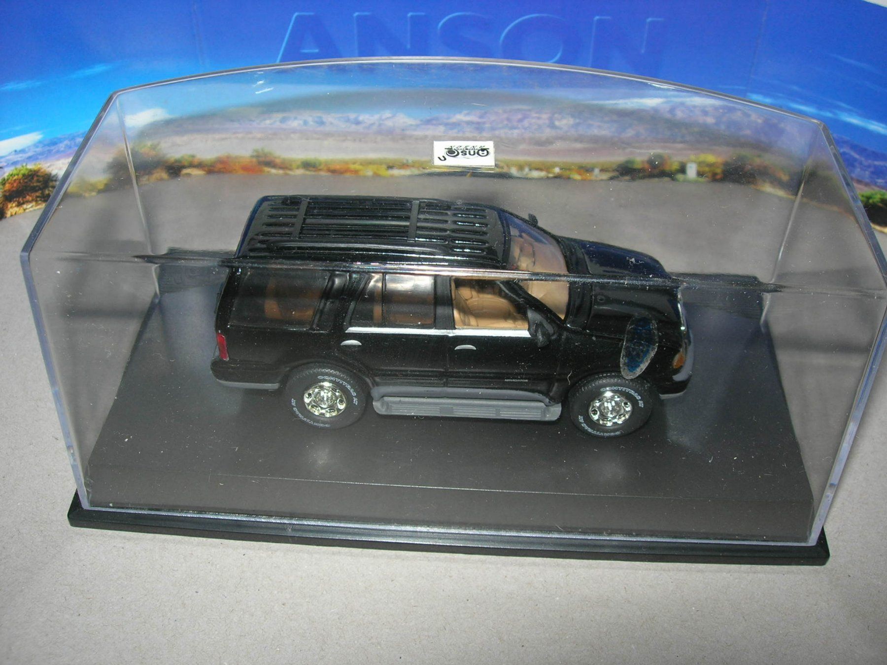 Anson Modellautos: Lincoln Navigator * Anson 1.43 – Neu und originalverpackt aus Hornussen von Amw 7