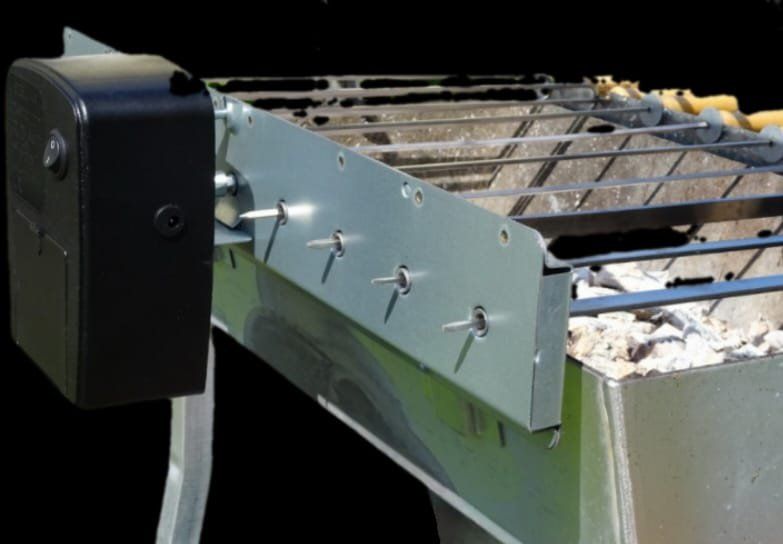 Grills: Spiesschengrill mit 11 Spiessen – Gebraucht aus Kaltbrunn von Civi3