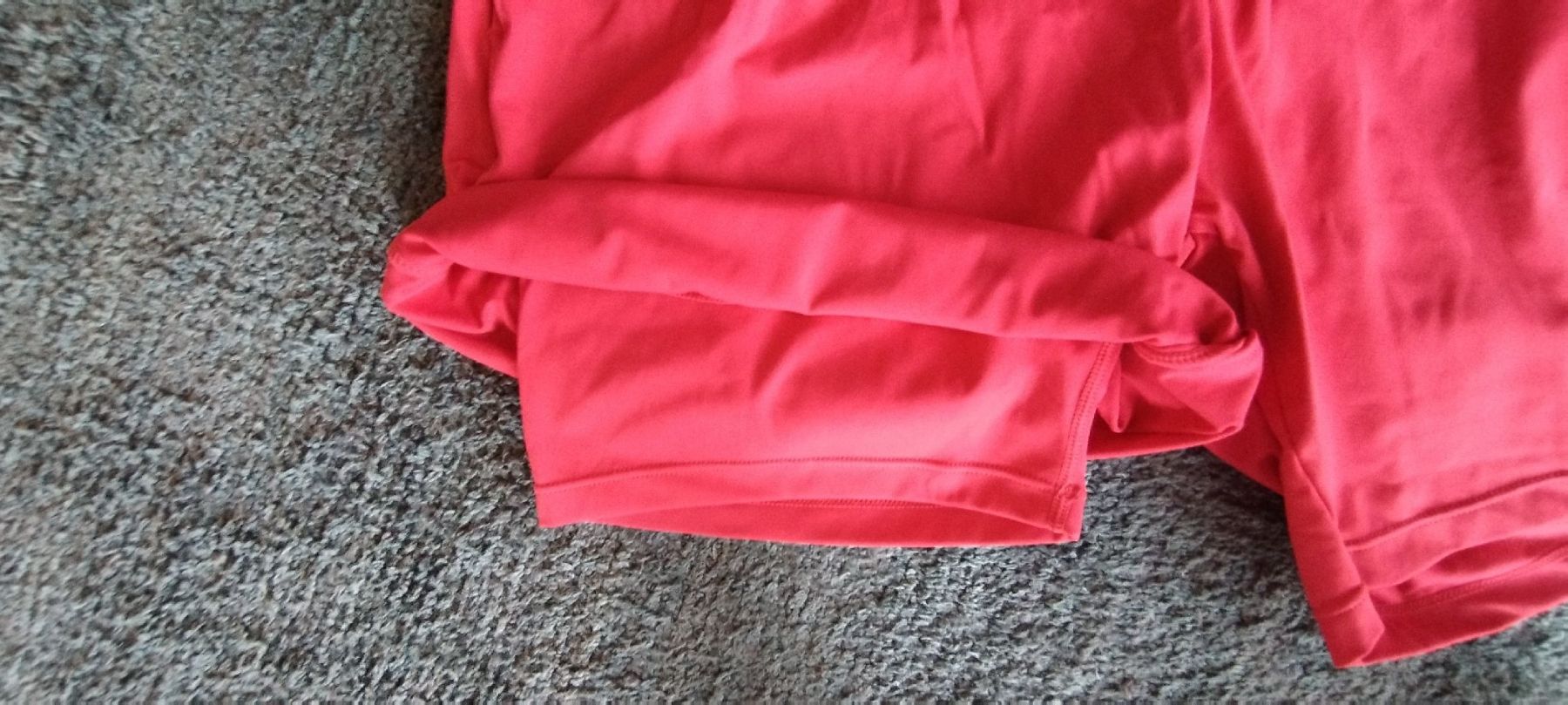 Halara Pantaloni: Halara Shorts, Grösse L, Rot. leicht & elastisch – Usato da Luterbach venduto da Liveyourdream 2