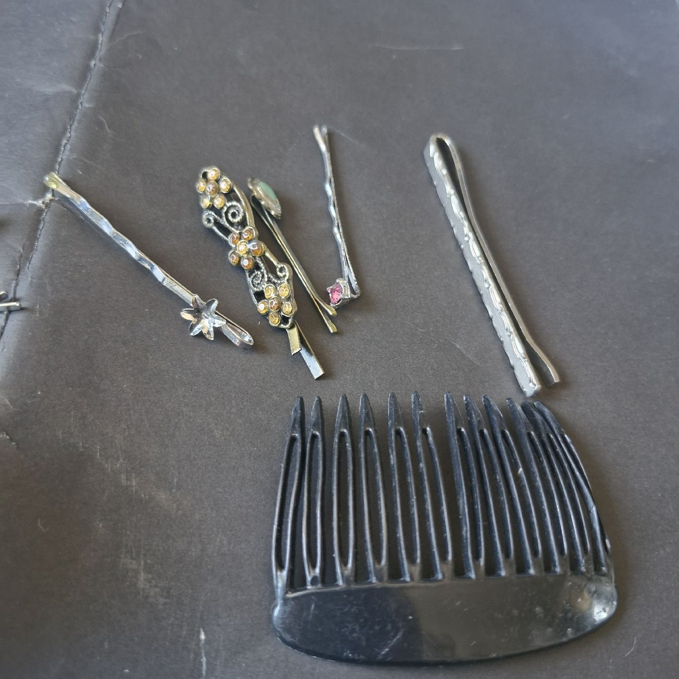 Accessori per capelli: lot d'accessoires pour cheveux  – Usato da Neuchâtel venduto da yas_zdb7 1