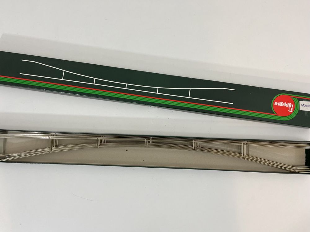Märklin 409 - 81 éléments de lignes aériennes - années 1960 (Gebraucht
