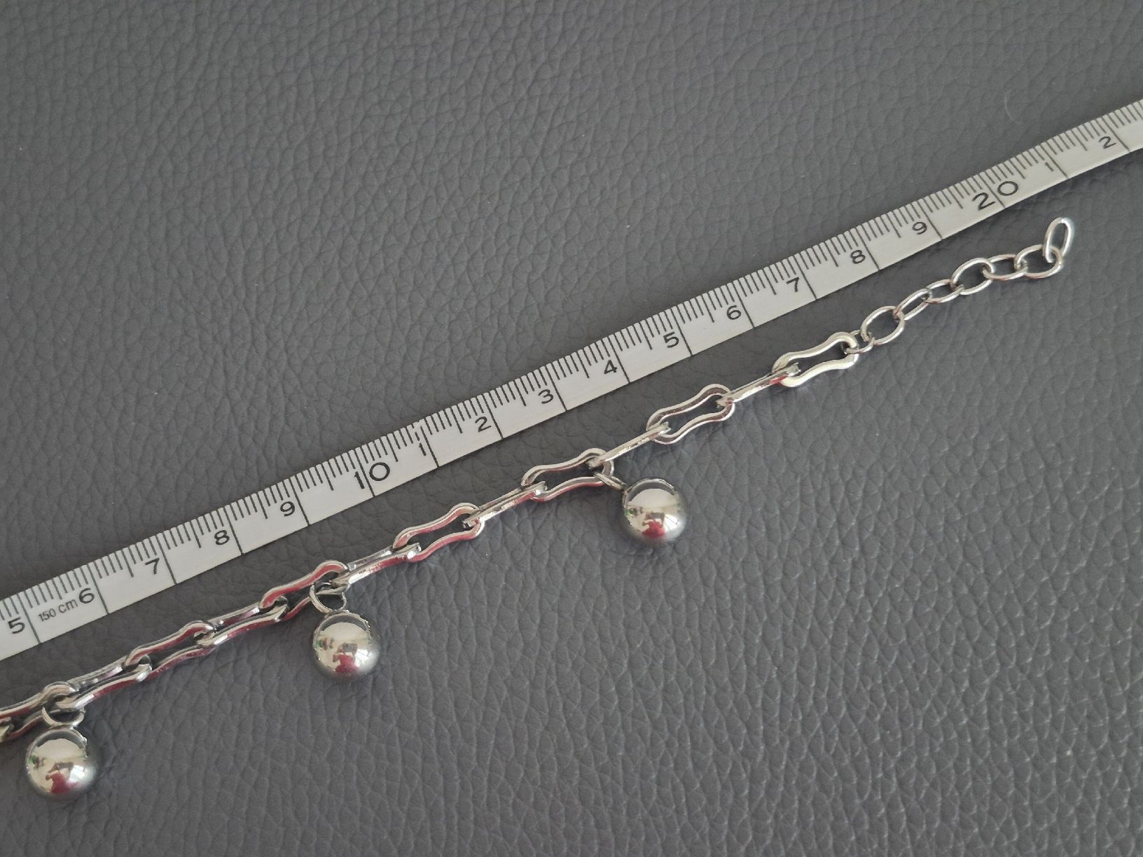 Bracciali & Braccialetti: Armband mit Kugeln, Edelstahl, Silberfarben. – Usato da Bern venduto da Rou_rsz5 3