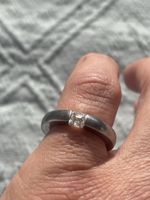 Edelstahlring mit zirkonia