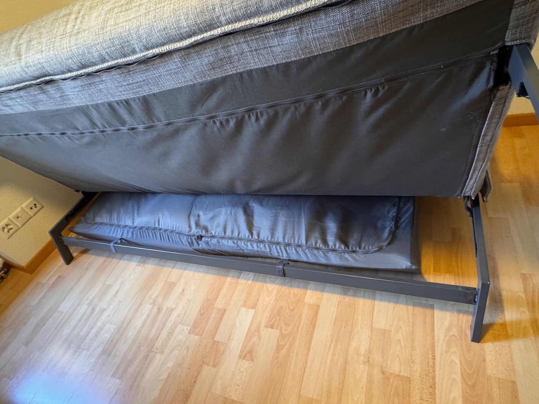 Ikea Divani: Ikea Bettsofa mit Stauraum – Usato da Glarus venduto da rakiangel 2