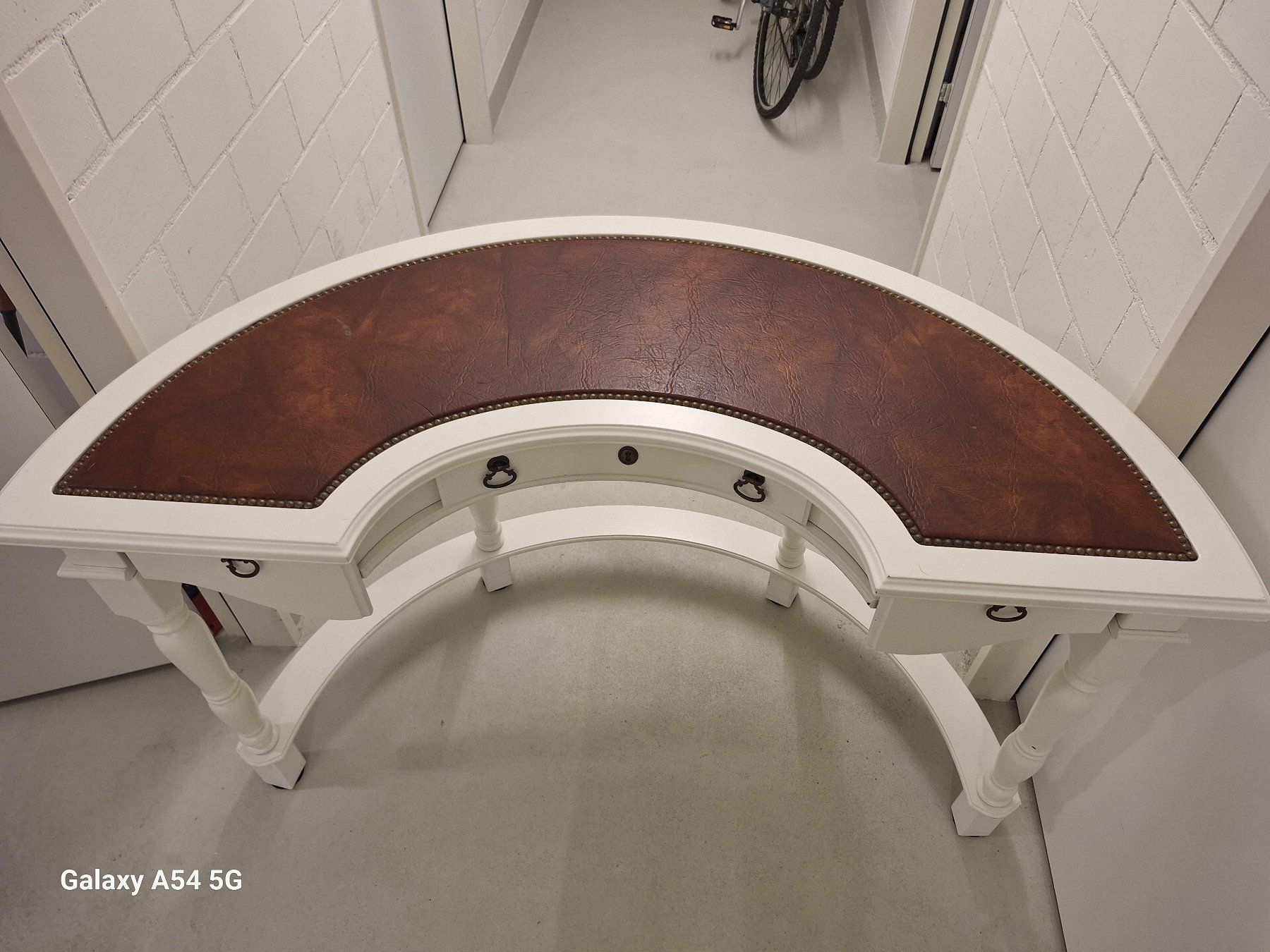 Scrivanie: Schreibtisch - Curvy – Usato da Weiach venduto da gre_v6mw