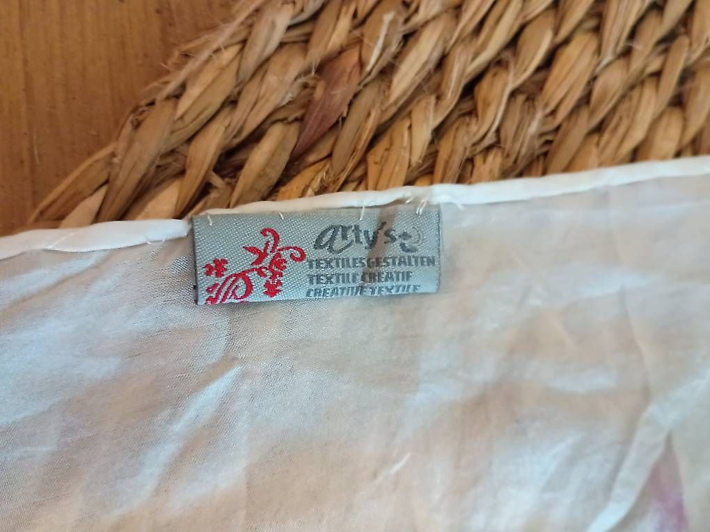Foulards, Tücher & Schals: Seidenfoulard mit Blumenmuster – Gebraucht aus Zürich von Melianea 2