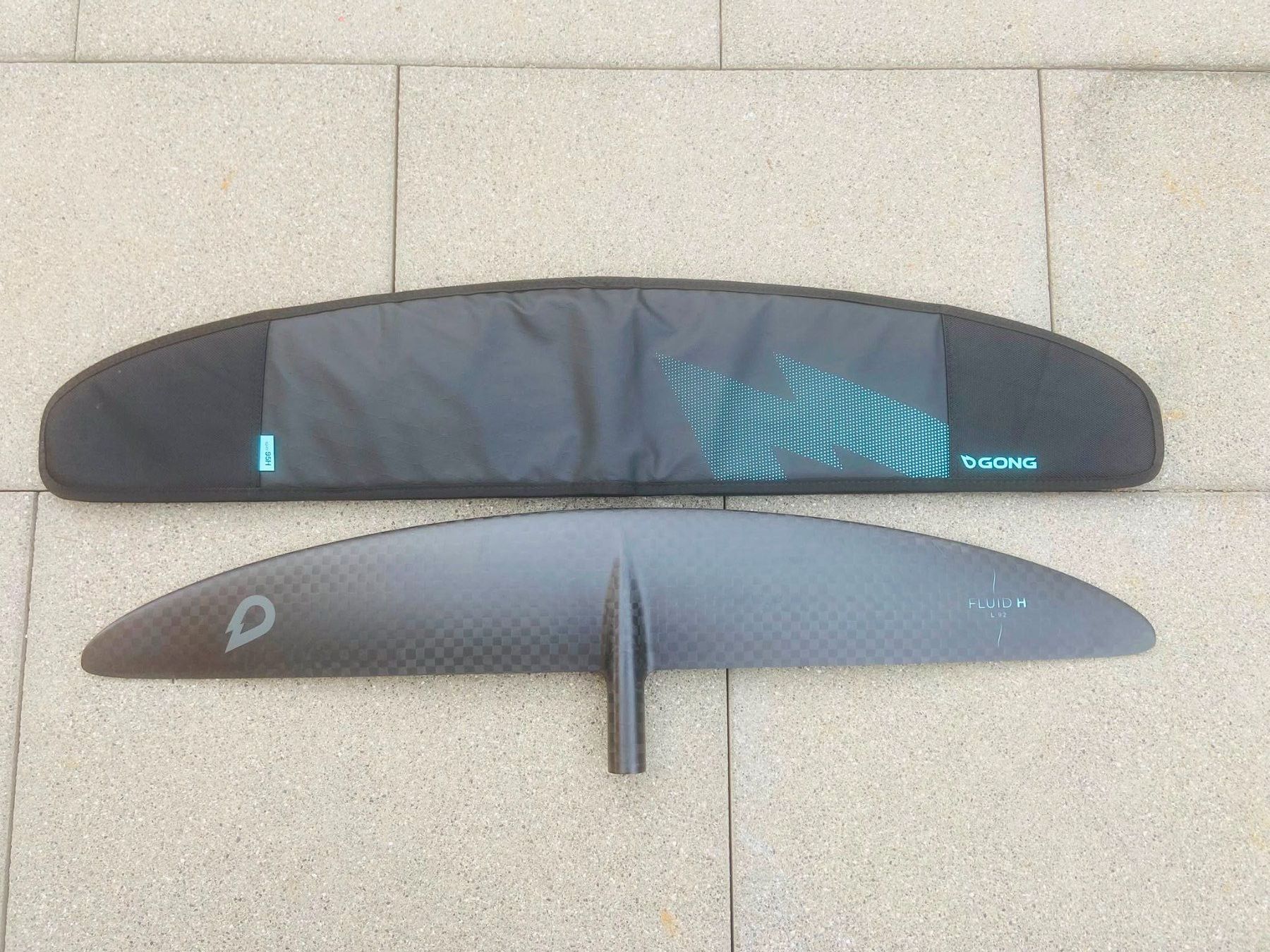 Planches de surf: Gong Wing Foil Fluid-H, L V3 – D'occasion à Oberuzwil par Bibboo