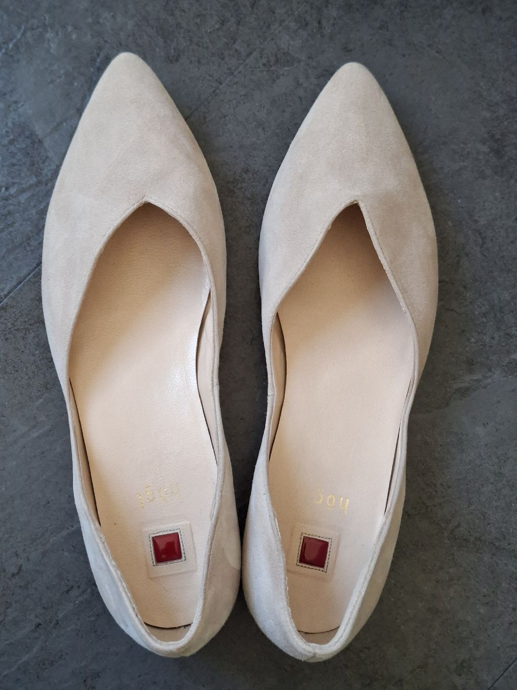 Högl Scarpe da donna: Ballerinas, Beige Wildleder, Grösse 36 – Nuovo (secondo la descrizione) da Gersau venduto da melanie000
