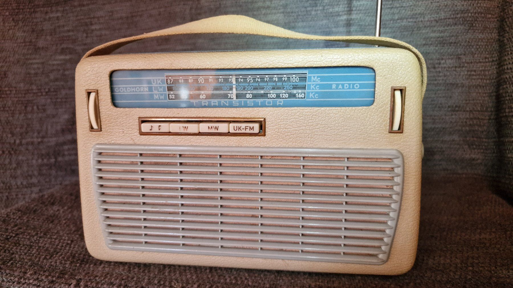 Radio: Vintage Art Deco Radio – Usato da Froideville venduto da Sliop