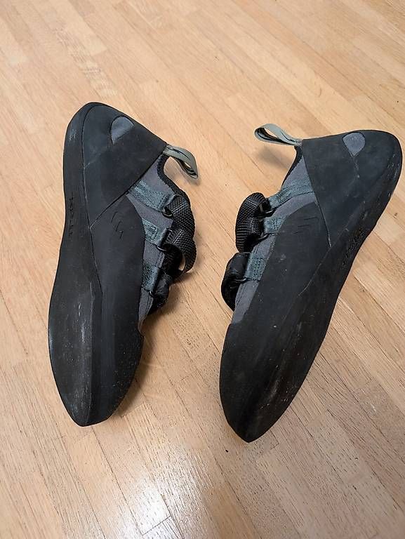 Scarpe da uomo: Kletterschuhe (Grösse 44) – Usato da Zürich venduto da phi_wb8h 1