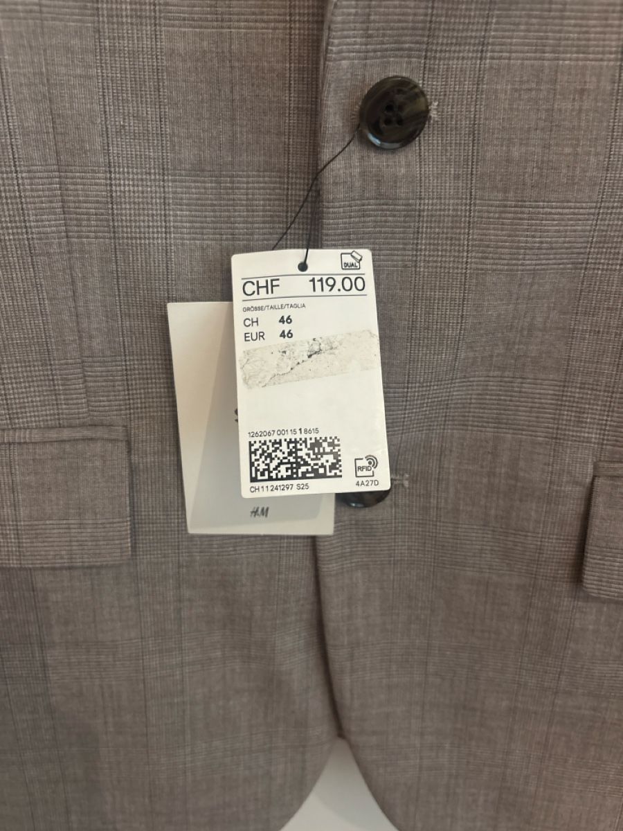 H&M Anzüge & Kostüme: Blazer grau kariert, Grösse 46 neu – Neu und originalverpackt aus Niederglatt ZH von syb_56sc 1