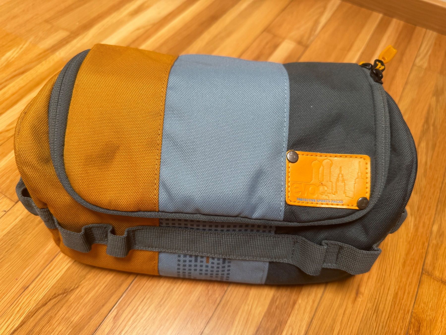 Evoc Kosmetikkoffer: Evoc Wash Bag – Gebraucht aus Engelberg von Kirrie 2