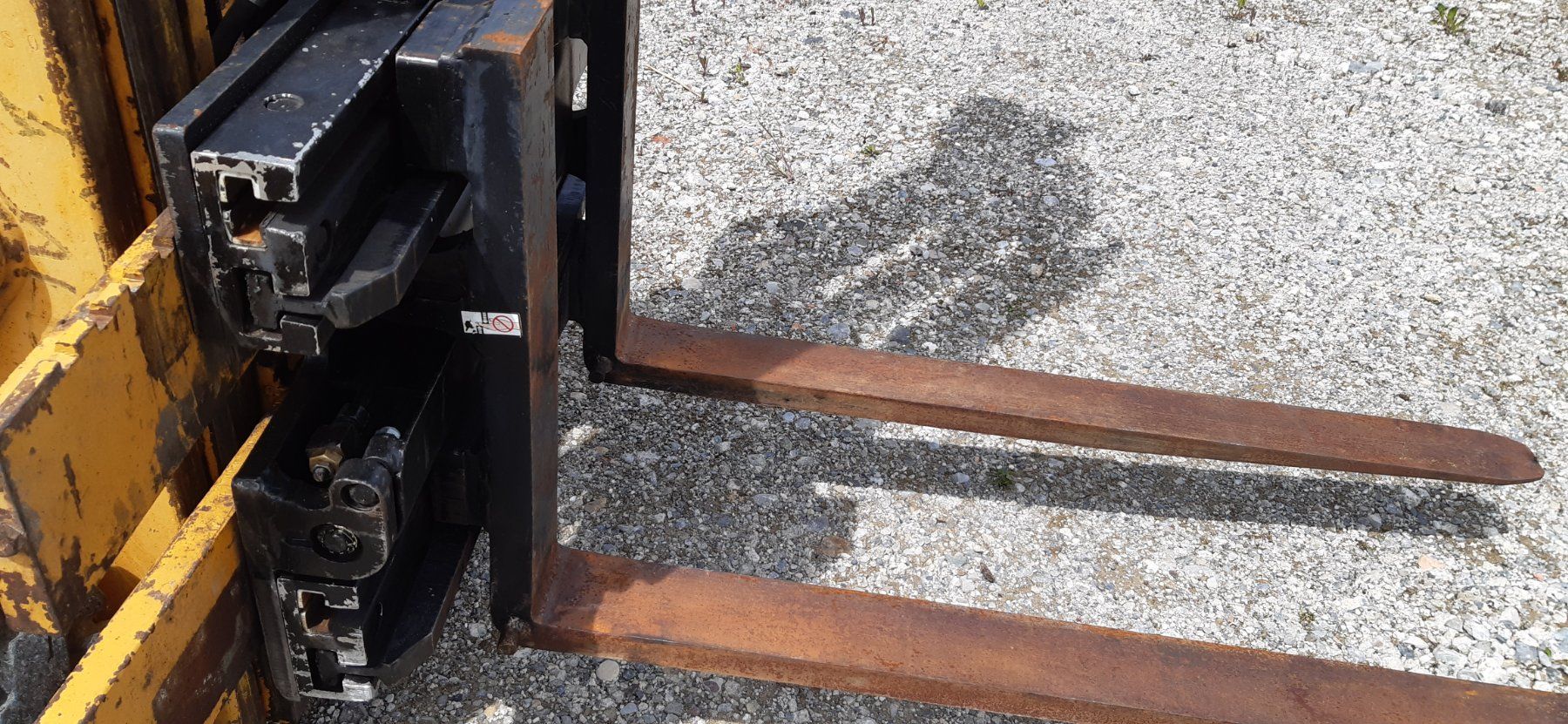 Carrelli elevatori e a forche: Cascade hydr. Zinkenverstellgerät – Usato da Muolen venduto da Profi010 2