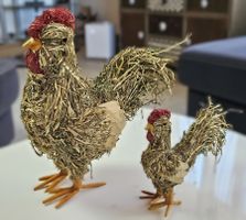 2 Dekohühner aus Stroh