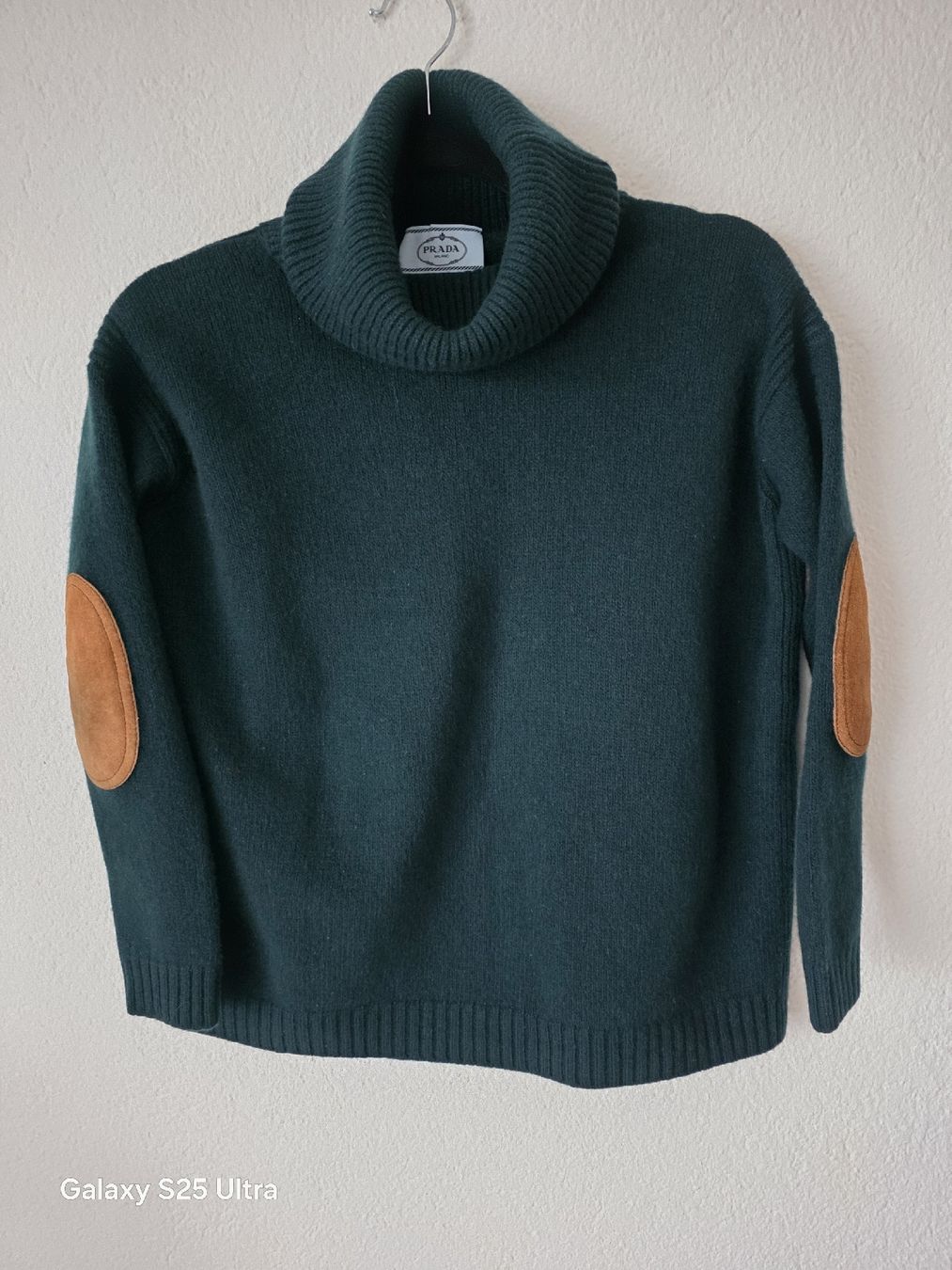 Prada Maglioni & Felpe: Prada Rollkragenpullover mit Ellbogenpatches Gr 40/42(It.44) – Usato da Kölliken venduto da ann_vf62