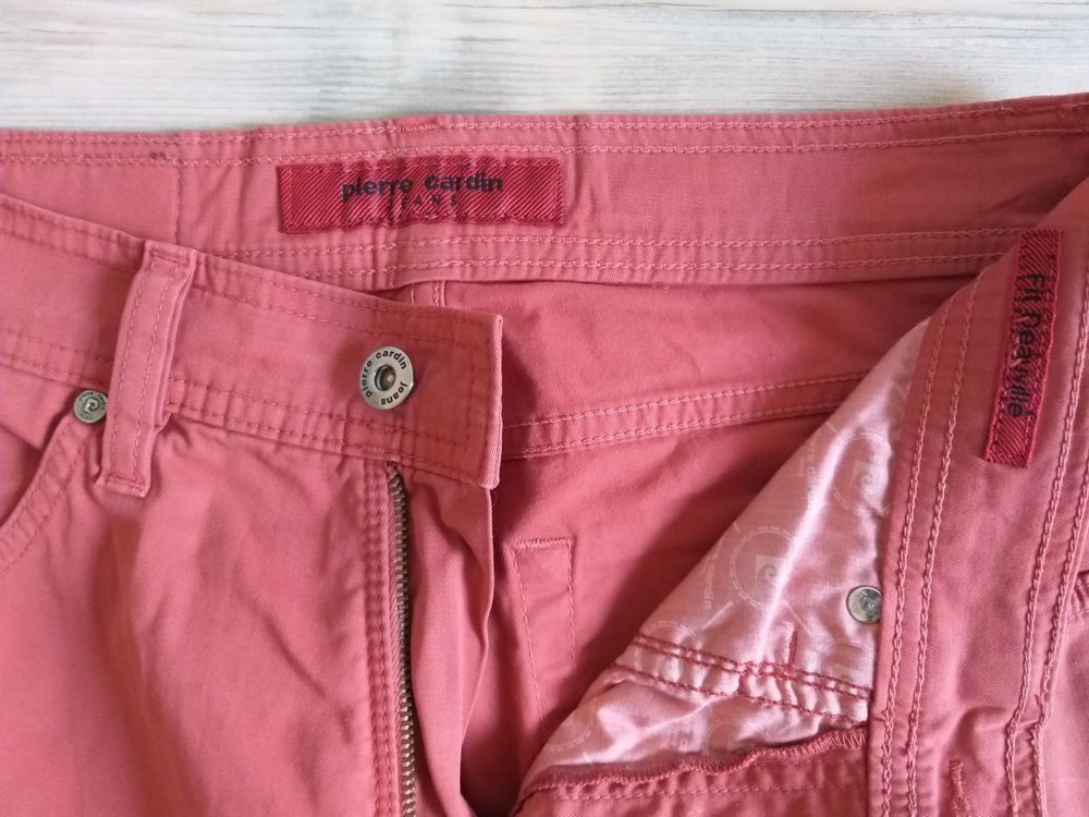 Pierre Cardin Jeans: Jeans PIERRE CARDIN    Taille / Grosse S..... – Usato da Cossonay-ville venduto da Super-Price-Quality 2