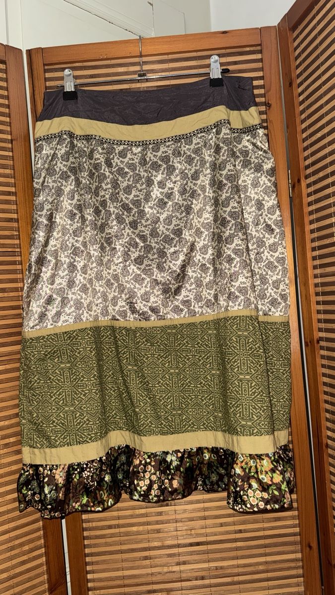 Jupes: Schöner Patchwork-Jupe M/L – D'occasion à Gümligen par morticiaaddams 3