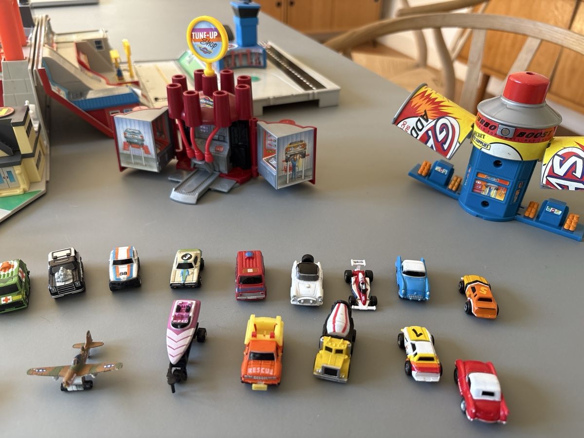 Micro Machines Giocattoli: MicroMachines Spielkoffer mit Zubehör – Usato da Zürich venduto da ckopetz 4