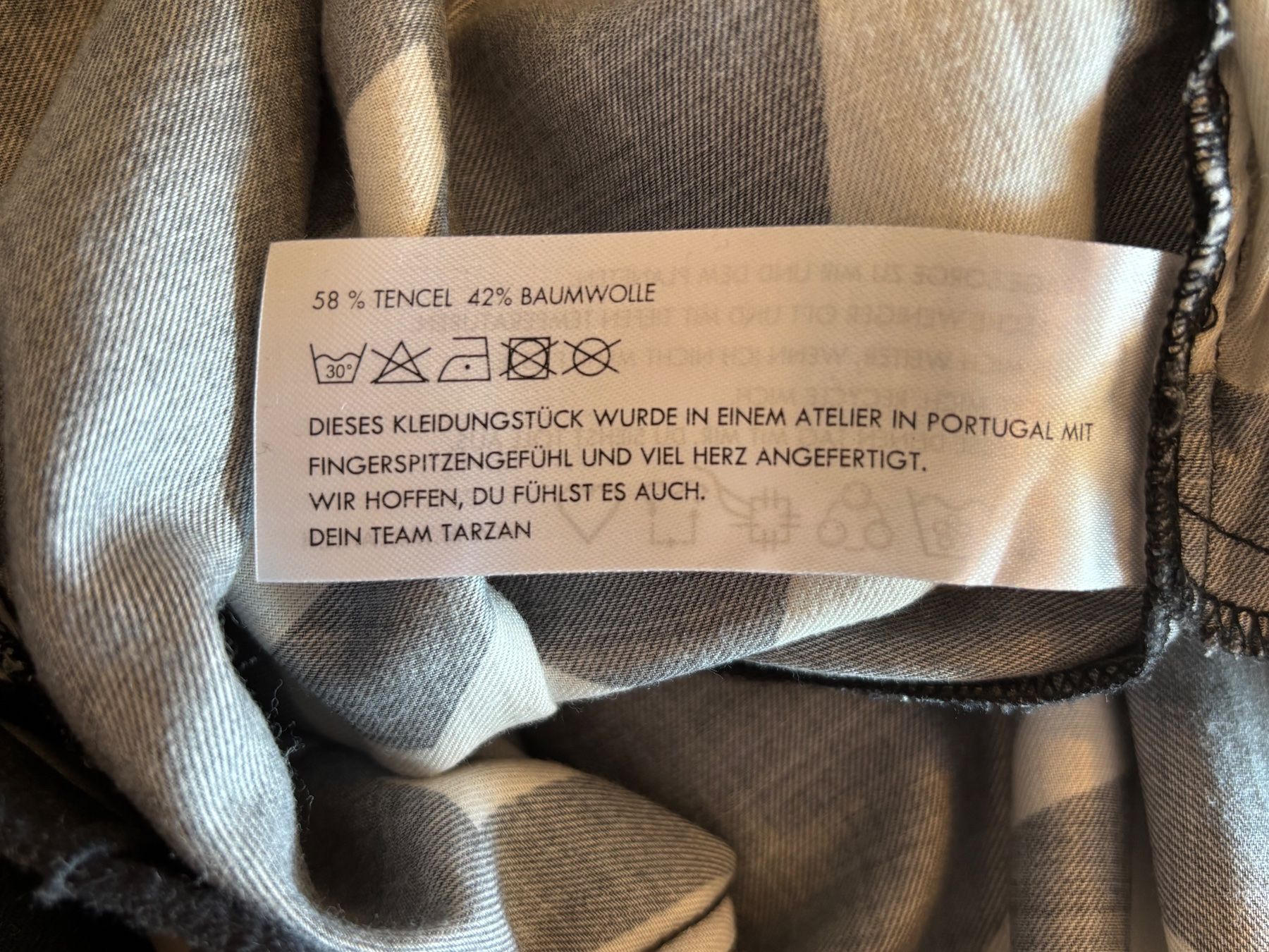 Pantaloni: TARZAN Hose mit abstraktem Muster Gr. XS – Usato da Zürich venduto da missmodernage 7