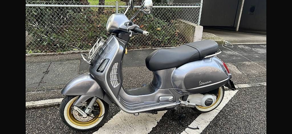 Scooter: Vespa grandturismo 125cc  – Usato da Meyrin venduto da jpsd