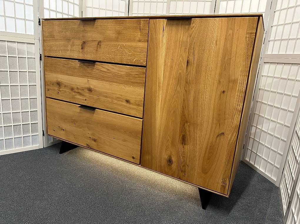 Cassettiere: Sideboard Kommode LUGANO Wildeiche massiv 138 x 99 cm – Nuovo (secondo la descrizione) da Unterentfelden venduto da moebelrufli