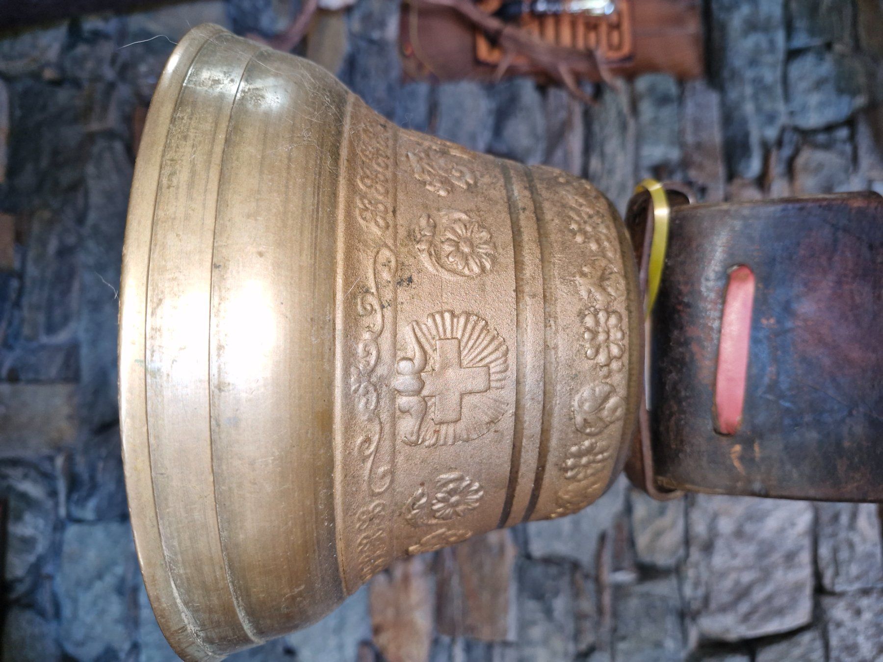 Cloches & sonnailles: Glocke Treichel – D'occasion à Guarda par rue_bpd7 4