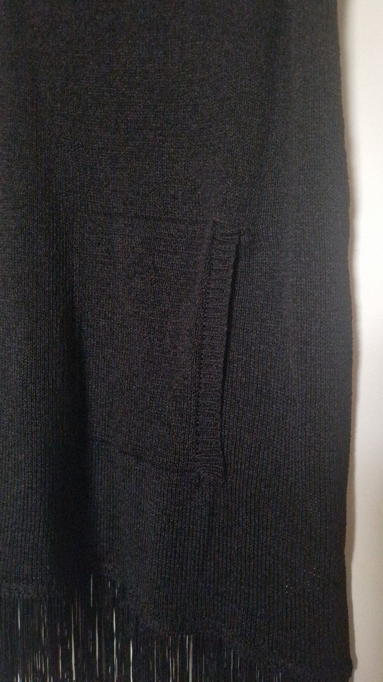 Kleider: Schwarzes Fransenkleid – Neu (gemäss Beschreibung) aus Diepoldsau von Celine059 1